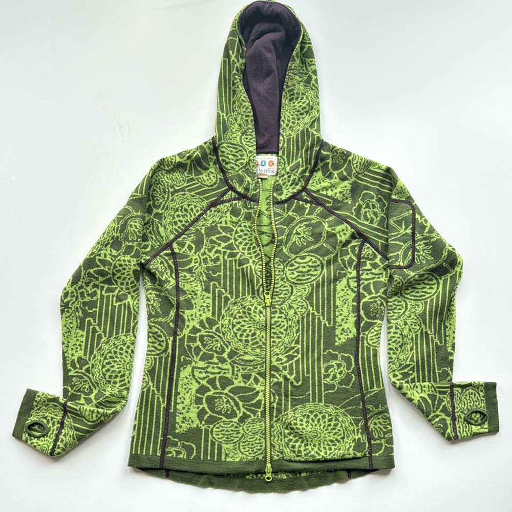 Title nine beautiful full zip athletic soft, light jacket women’s medium